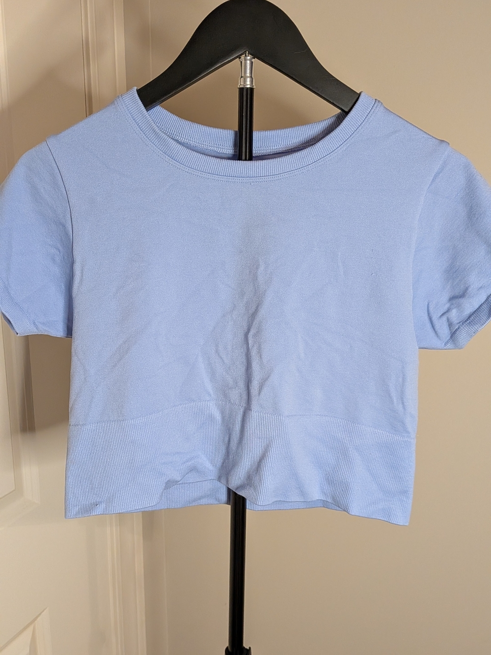 Off-line Light Blue Women's Short Sleeve Crop Top